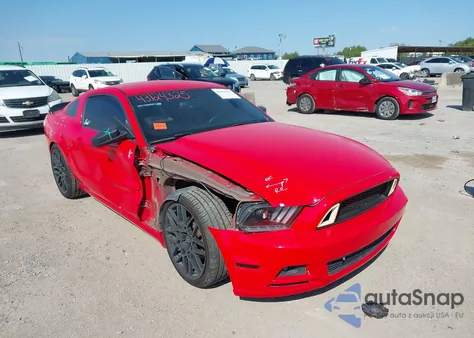2013 Ford Mustang z USA, uszkodzony, nr VIN 1ZVBP8AM0D5280044